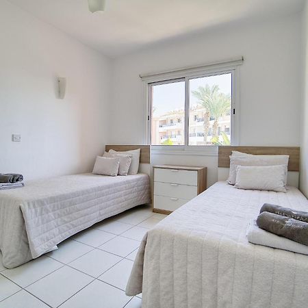 Iris Village Block 12-105 Paphos Esterno foto
