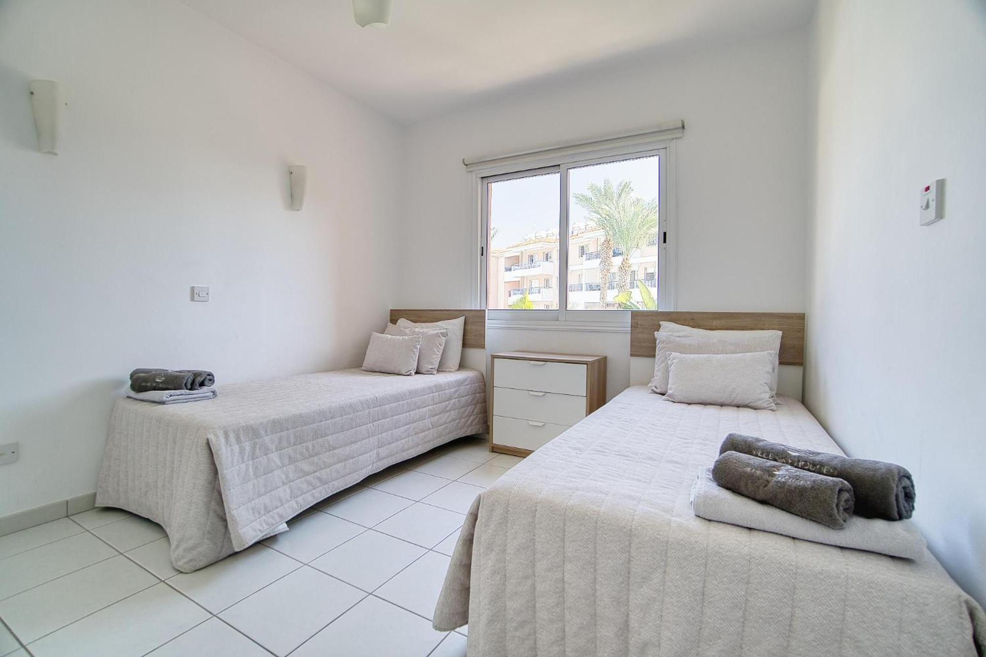 Iris Village Block 12-105 Paphos Esterno foto