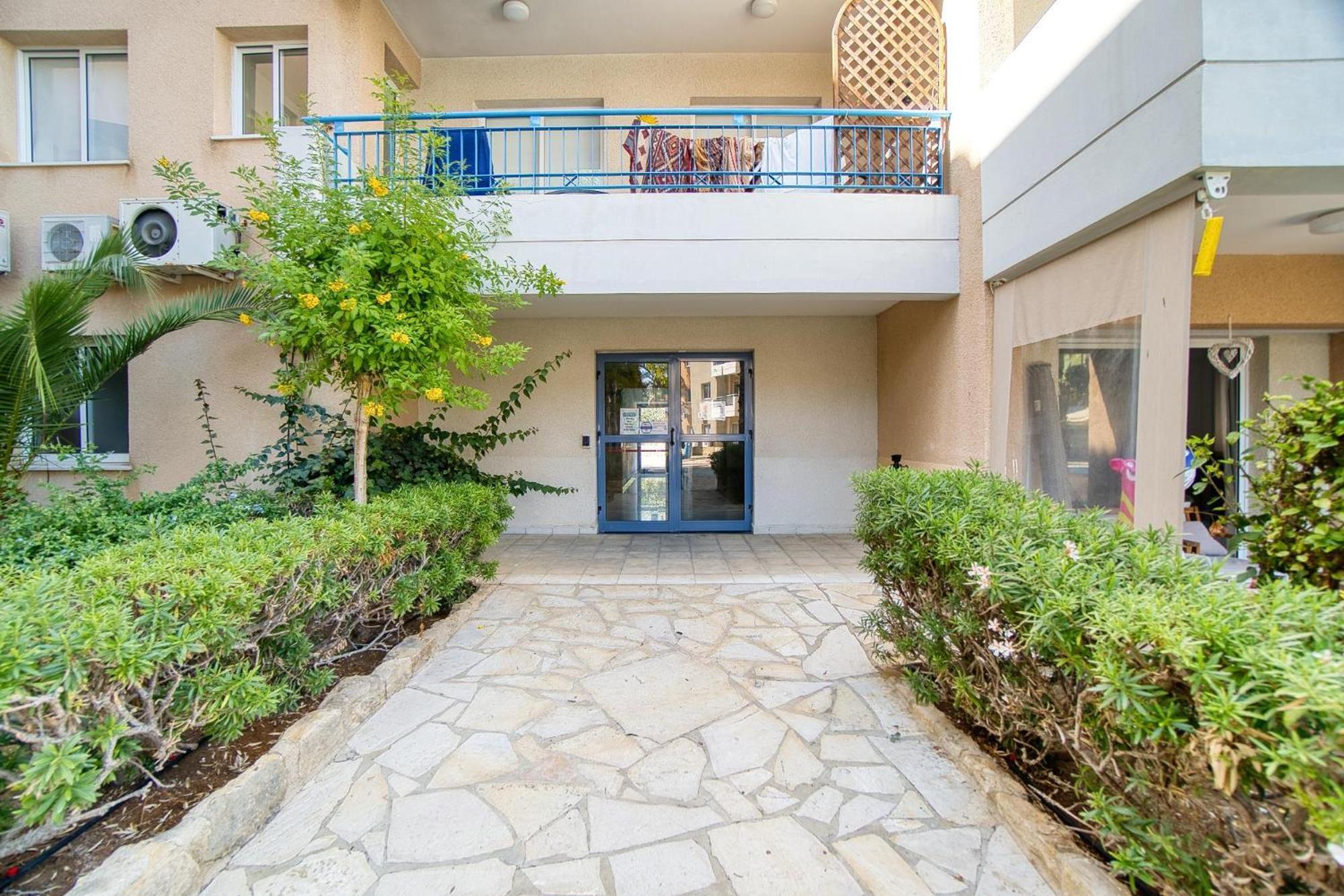 Iris Village Block 12-105 Paphos Esterno foto
